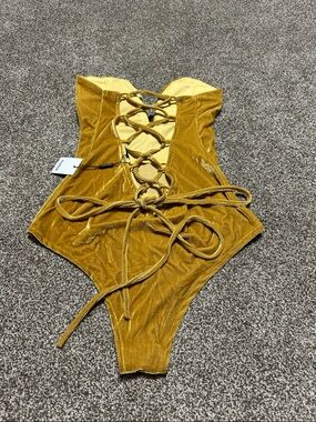 Velvet Lace-Up Strapless Bodysuit in Gold sweetheart neckline